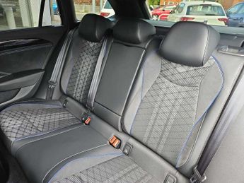 Volkswagen Passat Estate 1.5 eTSI R-Line 5dr DSG