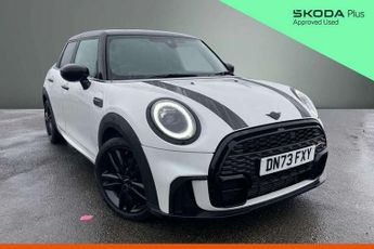 MINI Hatch 1.5 Cooper Sport 5dr Auto [Comfort/Nav Pack]
