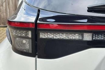 Toyota Yaris 1.5 Hybrid Design 5dr CVT