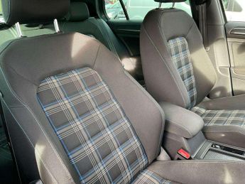 Volkswagen Golf GTE 1.4 TSI GTE Advance 5dr DSG