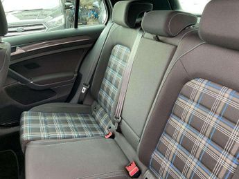 Volkswagen Golf GTE 1.4 TSI GTE Advance 5dr DSG