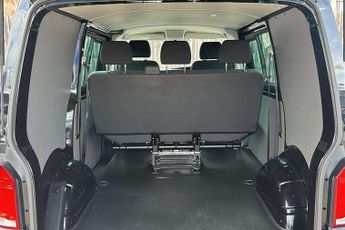 Volkswagen Transporter 2.0 BiTDI 204 Highline Kombi Van DSG
