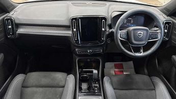 Volvo XC40 2.0 B4P Ultimate Dark 5dr Auto