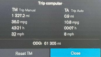 Volvo XC40 2.0 B4P Ultimate Dark 5dr Auto