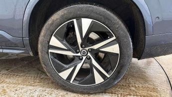 Volvo XC90 2.0 B5P [250] Plus Dark 5dr AWD Geartronic