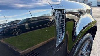Land Rover Defender 3.0 D350 X-Dynamic SE 90 3dr Auto