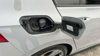 Volkswagen Golf 1.5 eTSI 150 R-Line 5dr DSG