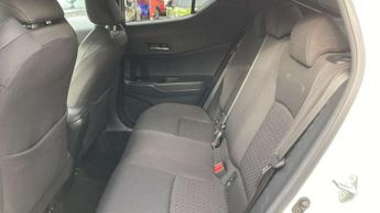 Toyota C-HR 2.0 Hybrid Design 5dr CVT
