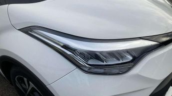 Toyota C-HR 2.0 Hybrid Design 5dr CVT