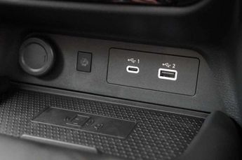 Nissan Juke 1.0 DiG-T N-Connecta 5dr DCT