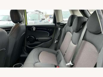 MINI Hatchback 5dr 1.5 Cooper Classic 5dr Auto