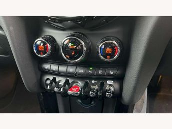 MINI Hatchback 5dr 1.5 Cooper Classic 5dr Auto