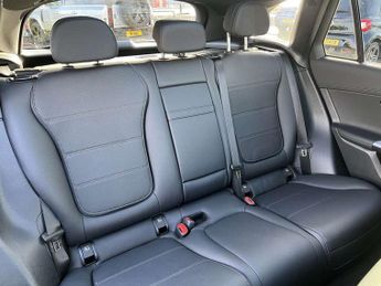 Mercedes-Benz GLC GLC 300 4Matic AMG Line Premium Plus 5dr 9G-Tronic