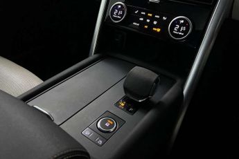 Land Rover Discovery 3.0 D300 R-Dynamic SE 5dr Auto