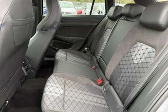 Volkswagen Golf Estate 1.5 eTSI 150 R-Line 5dr DSG