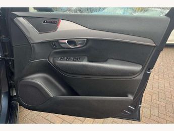 Volvo XC90 2.0 T8 Recharge PHEV Inscription Expr 5dr AWD Auto