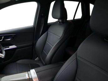 Mercedes-Benz GLC GLC 300 4Matic AMG Line Premium Plus 5dr 9G-Tronic