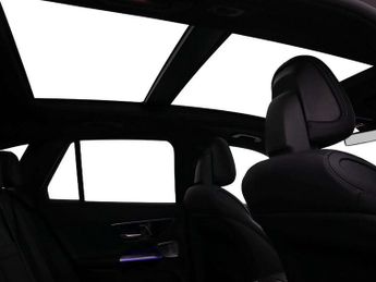 Mercedes-Benz GLC GLC 300 4Matic AMG Line Premium Plus 5dr 9G-Tronic