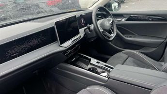 Volkswagen Passat Estate 1.5 TSI eHybrid Elegance 5dr DSG