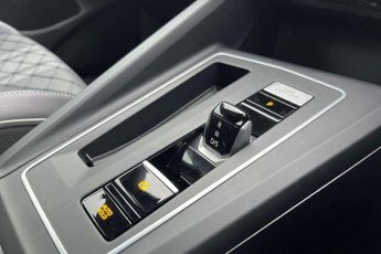 Volkswagen Golf 1.5 eTSI 150 R-Line 5dr DSG