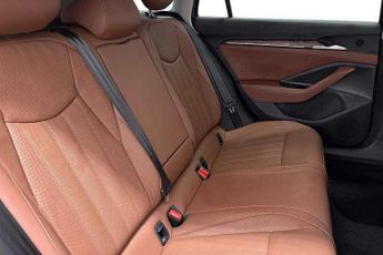 Skoda Superb Estate 2.0 TDI 193 Laurin + Klement 4X4 5dr DSG