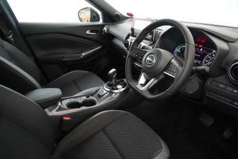 Nissan Juke 1.6 Hybrid N-Connecta 5dr Auto