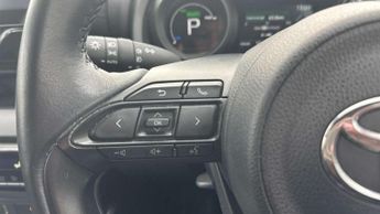 Toyota Yaris 1.5 Hybrid Design 5dr CVT