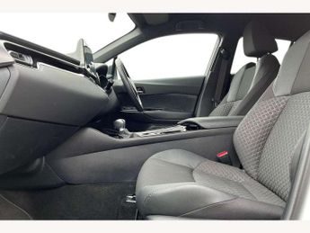 Toyota C-HR 1.8 Hybrid Design 5dr CVT