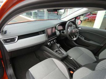 Renault Clio 1.6 E-TECH full hybrid 145 Evolution 5dr Auto