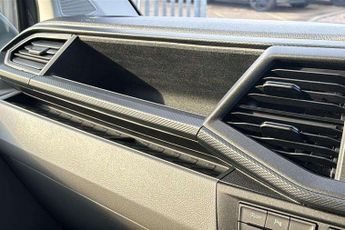 Volkswagen Transporter 2.0 BiTDI 204 Highline Kombi Van 4MOTION DSG