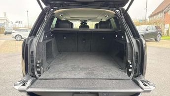 Land Rover Range Rover 3.0 D300 HSE 4dr Auto