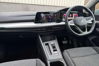 Volkswagen Golf 1.5 eTSI 150 Life 5dr DSG