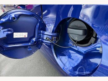 Toyota Yaris 1.5 Hybrid Design 5dr CVT