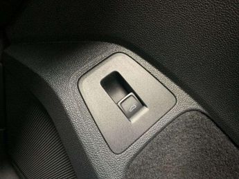 Volkswagen Tiguan 2.0 TDi 150 R-Line Tech 5dr DSG