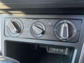 Volkswagen Polo 1.0 TSI Life 5dr DSG