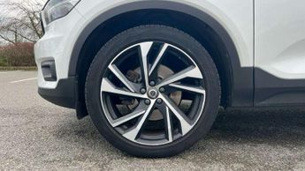 Volvo XC40 2.0 D4 [190] R DESIGN Pro 5dr AWD Geartronic