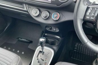 Toyota Yaris 1.5 VVT-i Design 5dr CVT