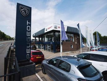 Peugeot 2008 1.2 PureTech 130 GT Line 5dr EAT8