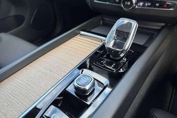 Volvo XC60 2.0 T6 [350] PHEV Plus Dark 5dr AWD Geartronic