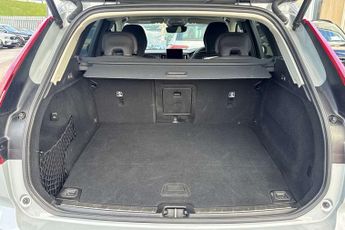 Volvo XC60 2.0 T6 [350] PHEV Plus Dark 5dr AWD Geartronic