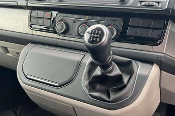 Volkswagen Transporter 2.0 BiTDI BMT 204 Highline Kombi Van