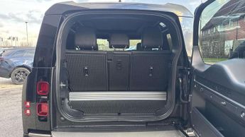 Land Rover Defender 3.0 D250 X-Dynamic SE 90 3dr Auto