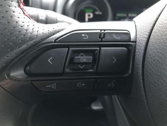Toyota Yaris 1.5 Hybrid GR Sport 5dr CVT