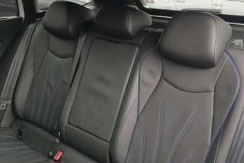 Volkswagen Passat Estate 1.5 TSI eHybrid 272 R-Line 5dr DSG