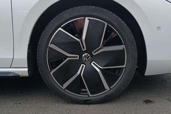 Volkswagen Passat Estate 1.5 TSI eHybrid 272 R-Line 5dr DSG