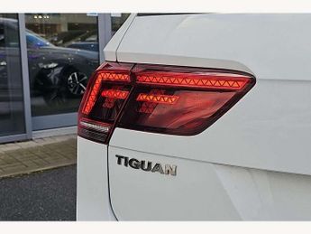 Volkswagen Tiguan 2.0 TSi 230 4Motion SEL 5dr DSG