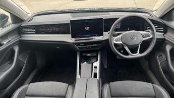 Volkswagen Passat Estate 1.5 TSI eHybrid Elegance 5dr DSG