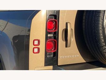 Land Rover Defender 3.0 D250 X-Dynamic HSE 110 5dr Auto [7 Seat]