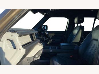 Land Rover Defender 3.0 D250 X-Dynamic HSE 110 5dr Auto [7 Seat]