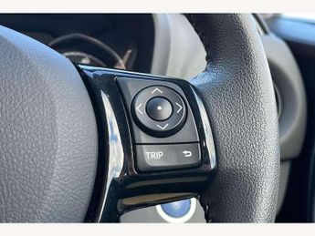 Toyota Yaris 1.5 Hybrid Icon Tech 5dr CVT